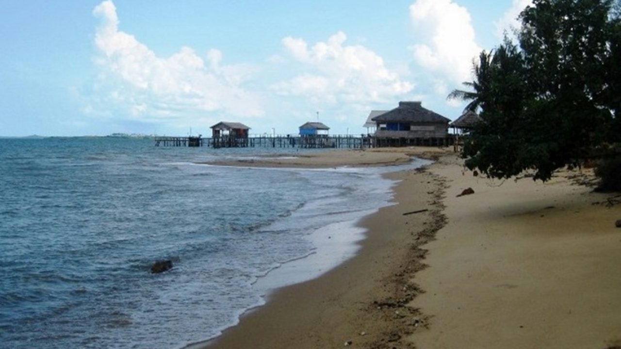 Eksotisnya Pulau Mubut Destinasi Wisata Akhir Pekan Di Kota